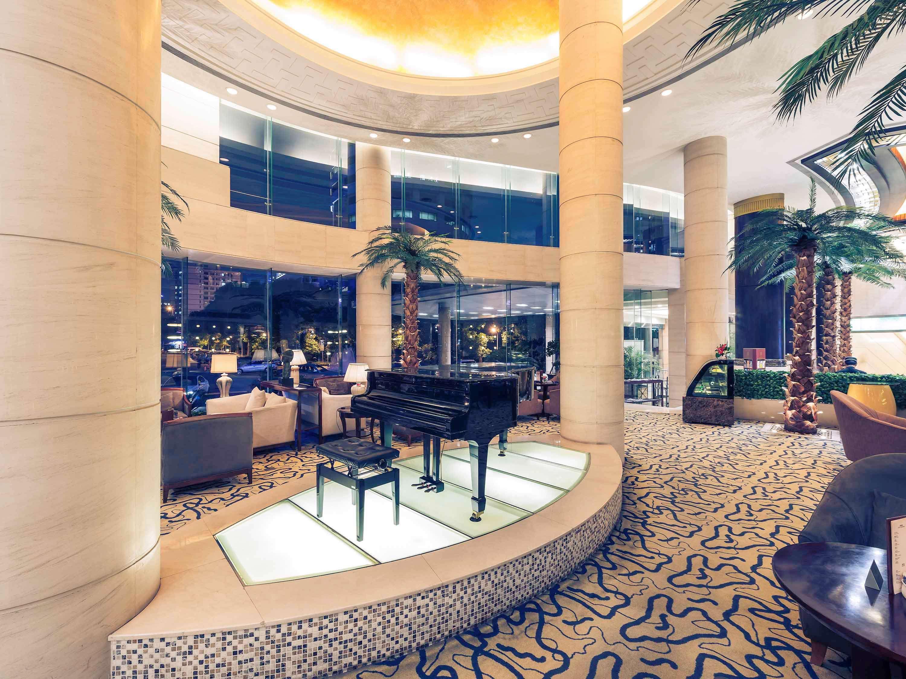 Madison Hongqiao Hotel
